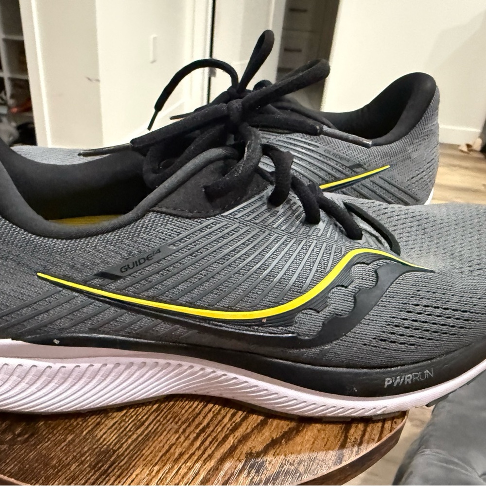 Saucony Men's Gray Athletic Running Shoes with Yellow Accent size 11